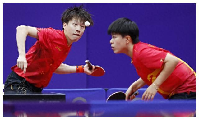安徽羽毛球小将刘毅收获世锦赛亚军