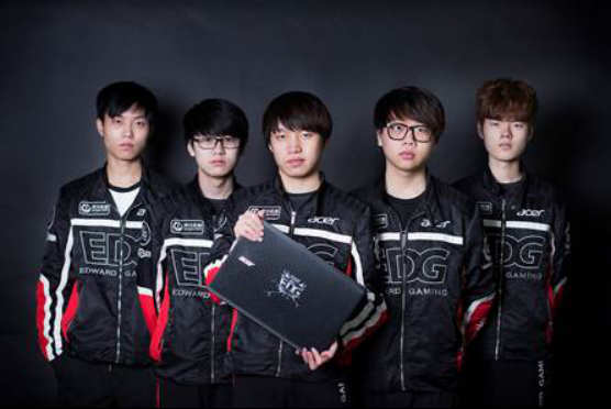 并为队友创 并为队友创